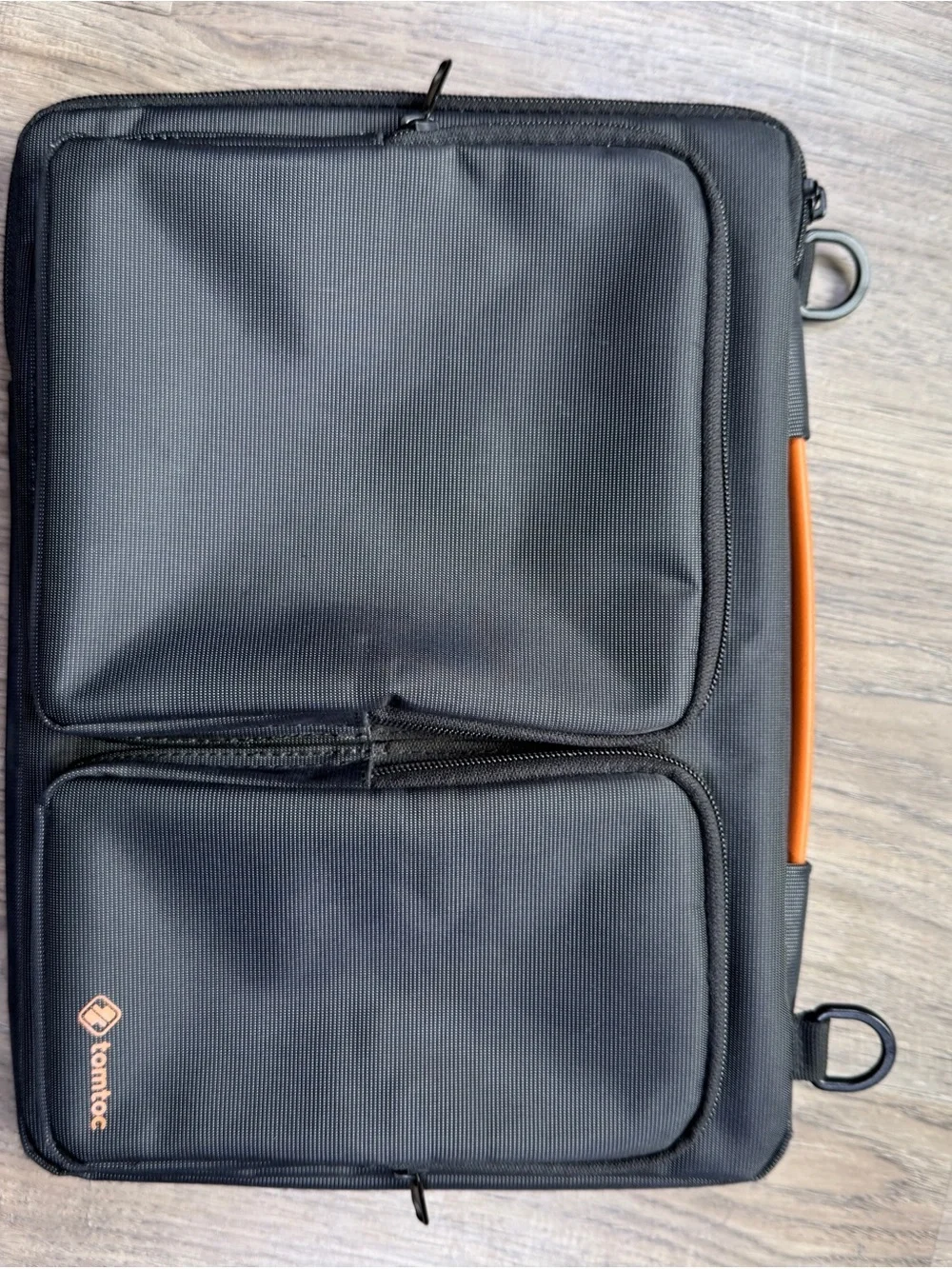 Tomtoc bag built